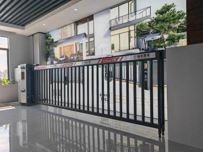 超級(jí)柵欄門(mén)（桿長(zhǎng)8米<div   id=